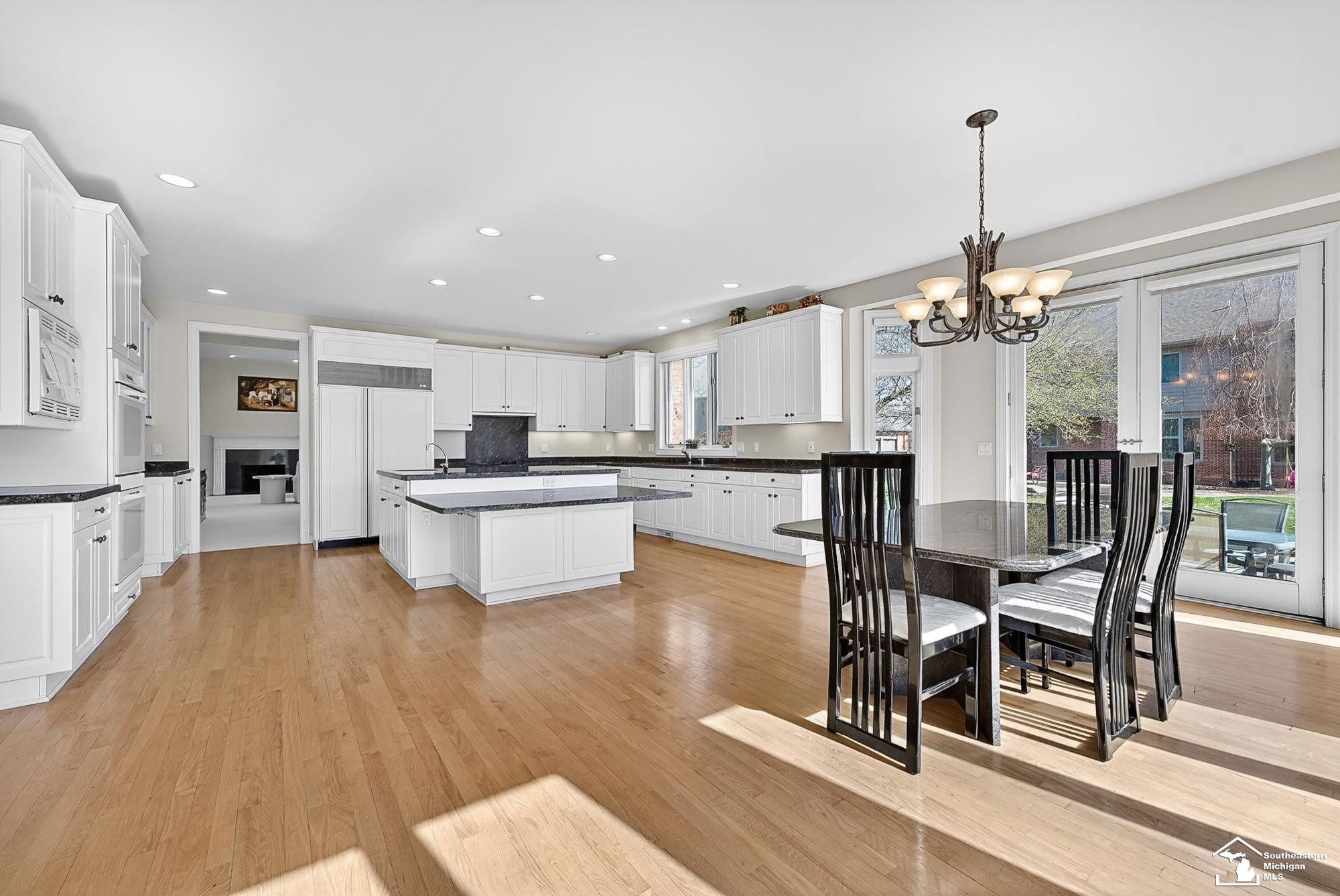 4592 Forestview Drive, West Bloomfield, MI — Photo 16