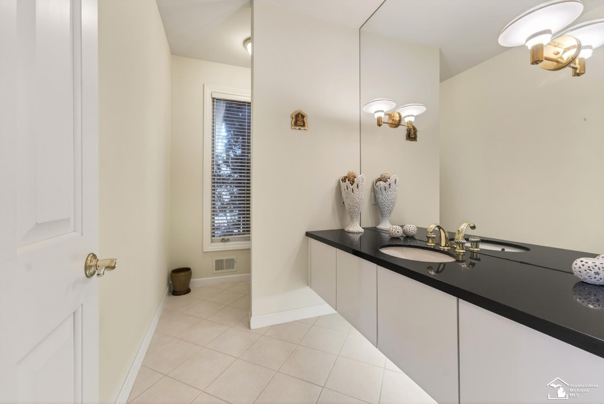 4592 Forestview Drive, West Bloomfield, MI — Photo 19