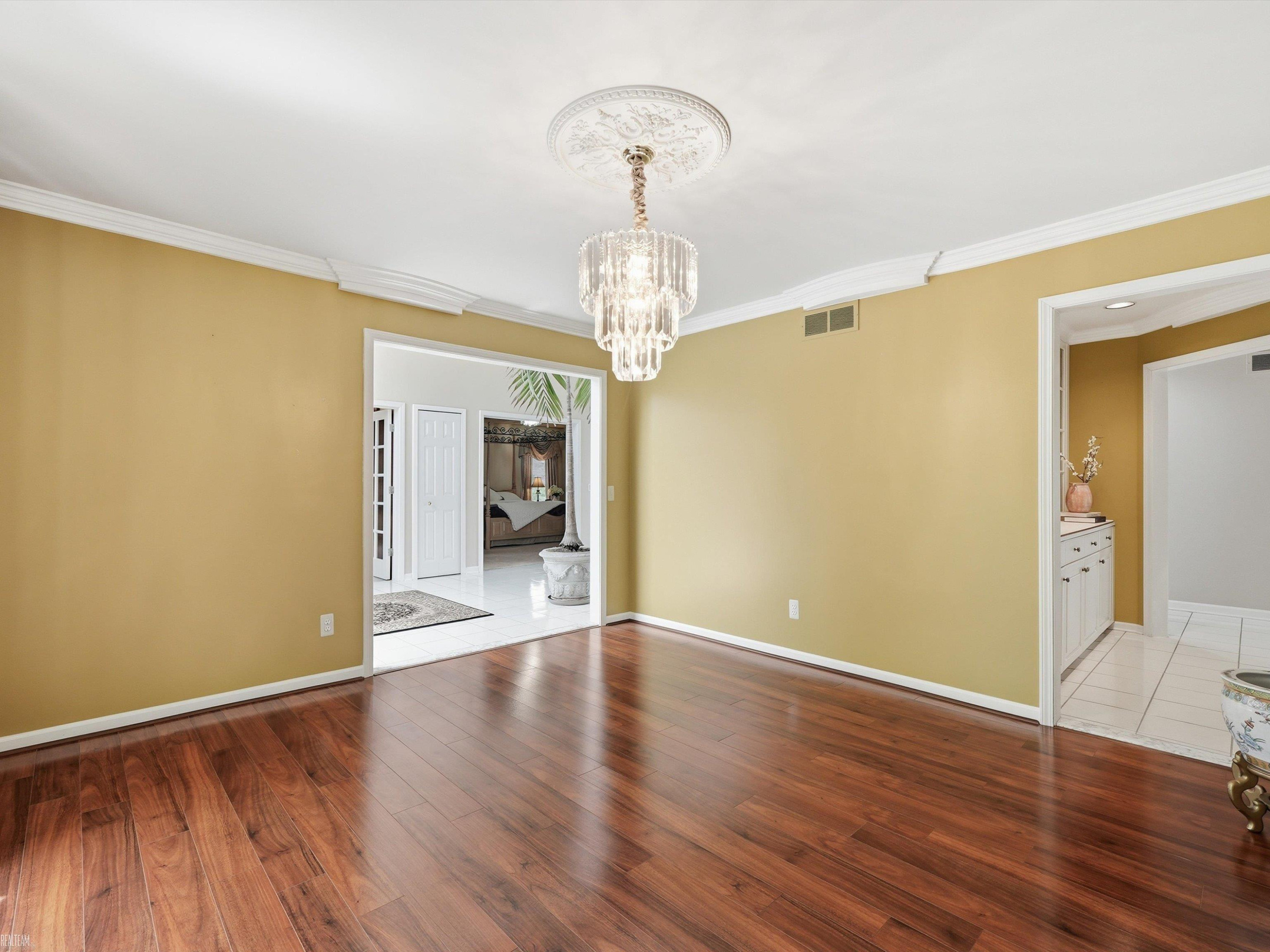 14425 Knightsbridge Drive, Shelby Twp, MI 48315 — Photo 17