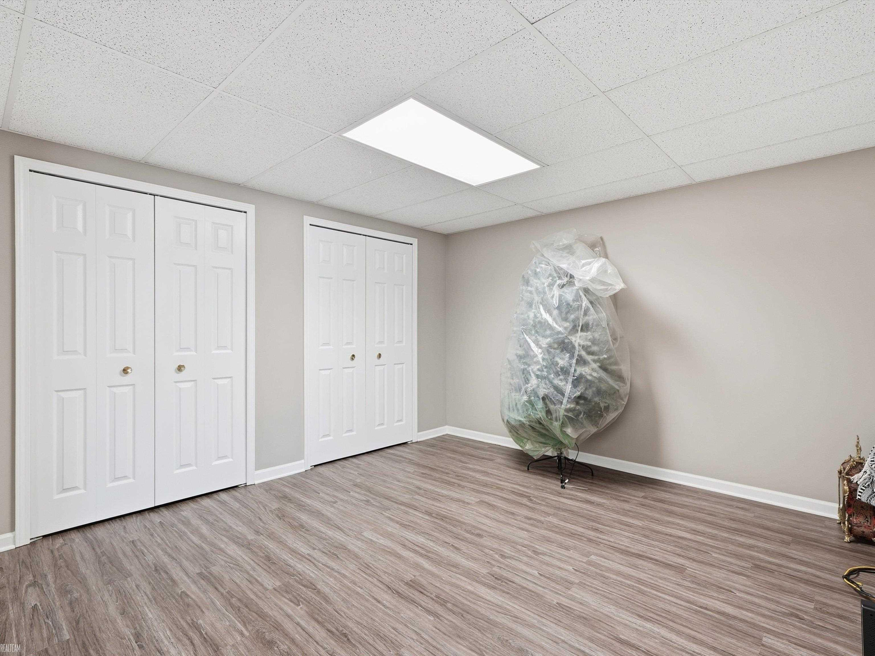 14425 Knightsbridge Drive, Shelby Twp, MI 48315 — Photo 34