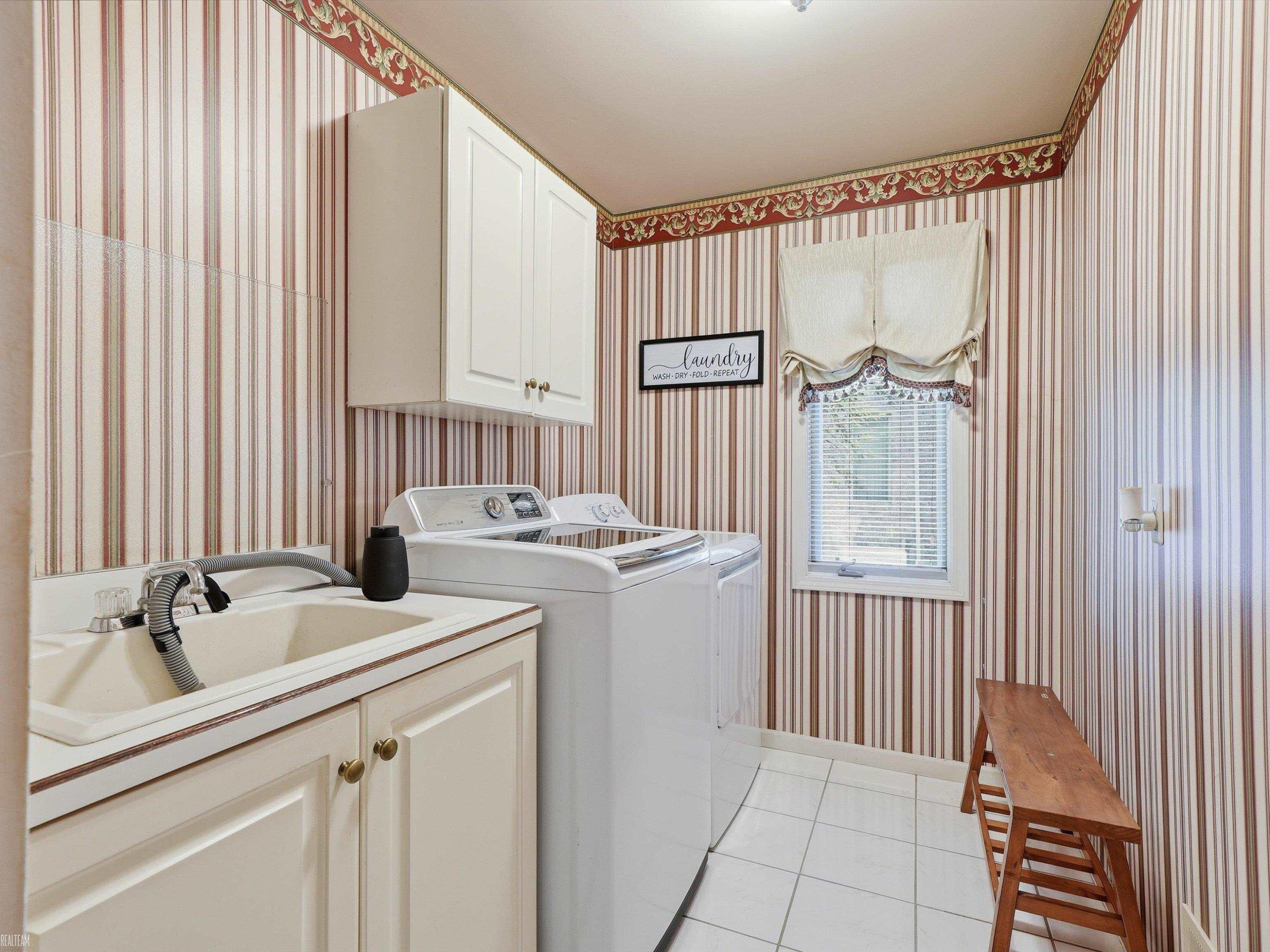 14425 Knightsbridge Drive, Shelby Twp, MI 48315 — Photo 42