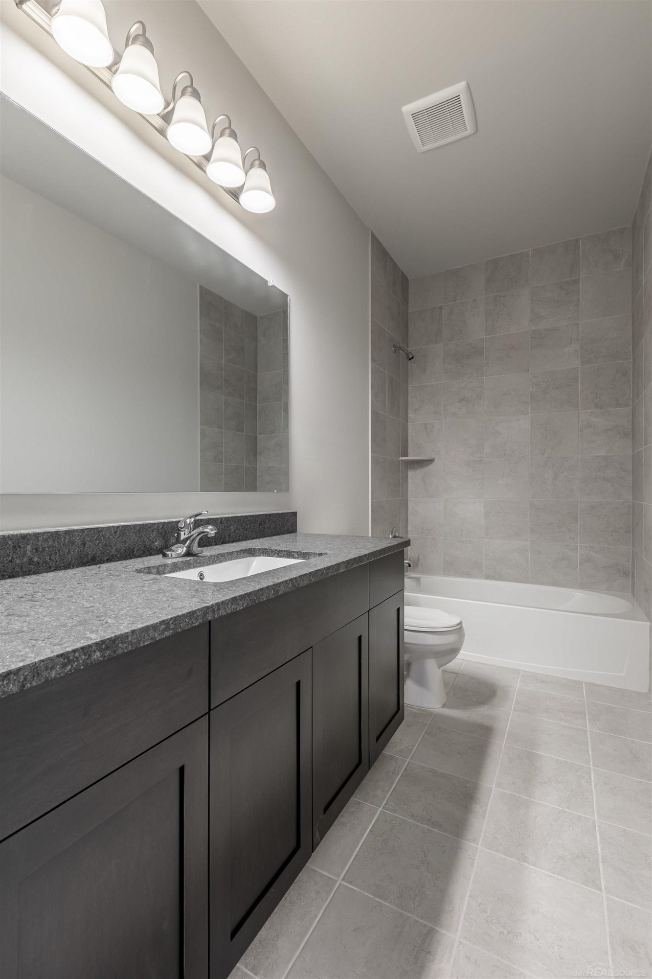 49195 Langford Drive, 216, Macomb, MI 48044 — Photo 30