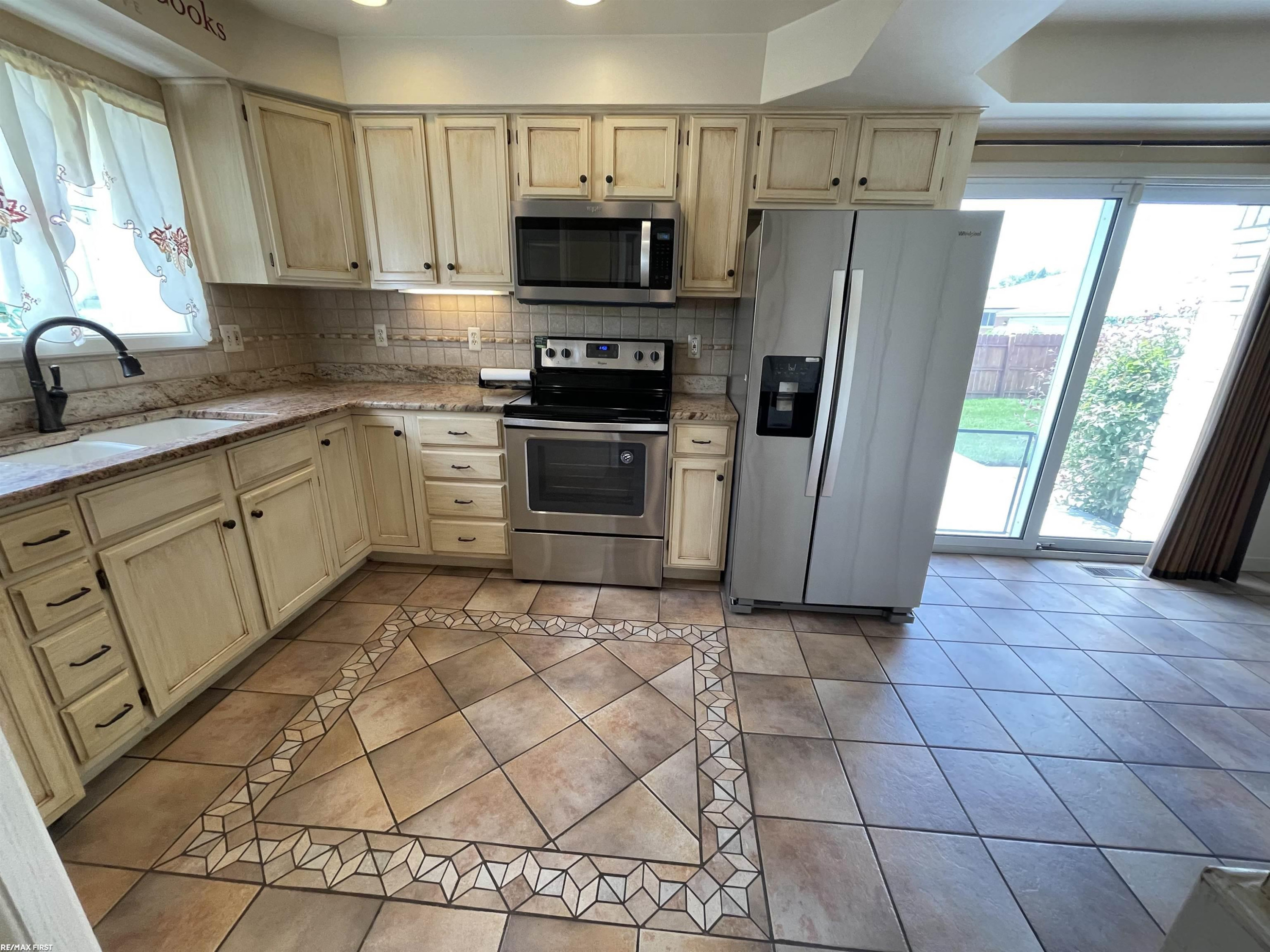16666 Dort Street, Roseville, MI 48066 — Photo 8