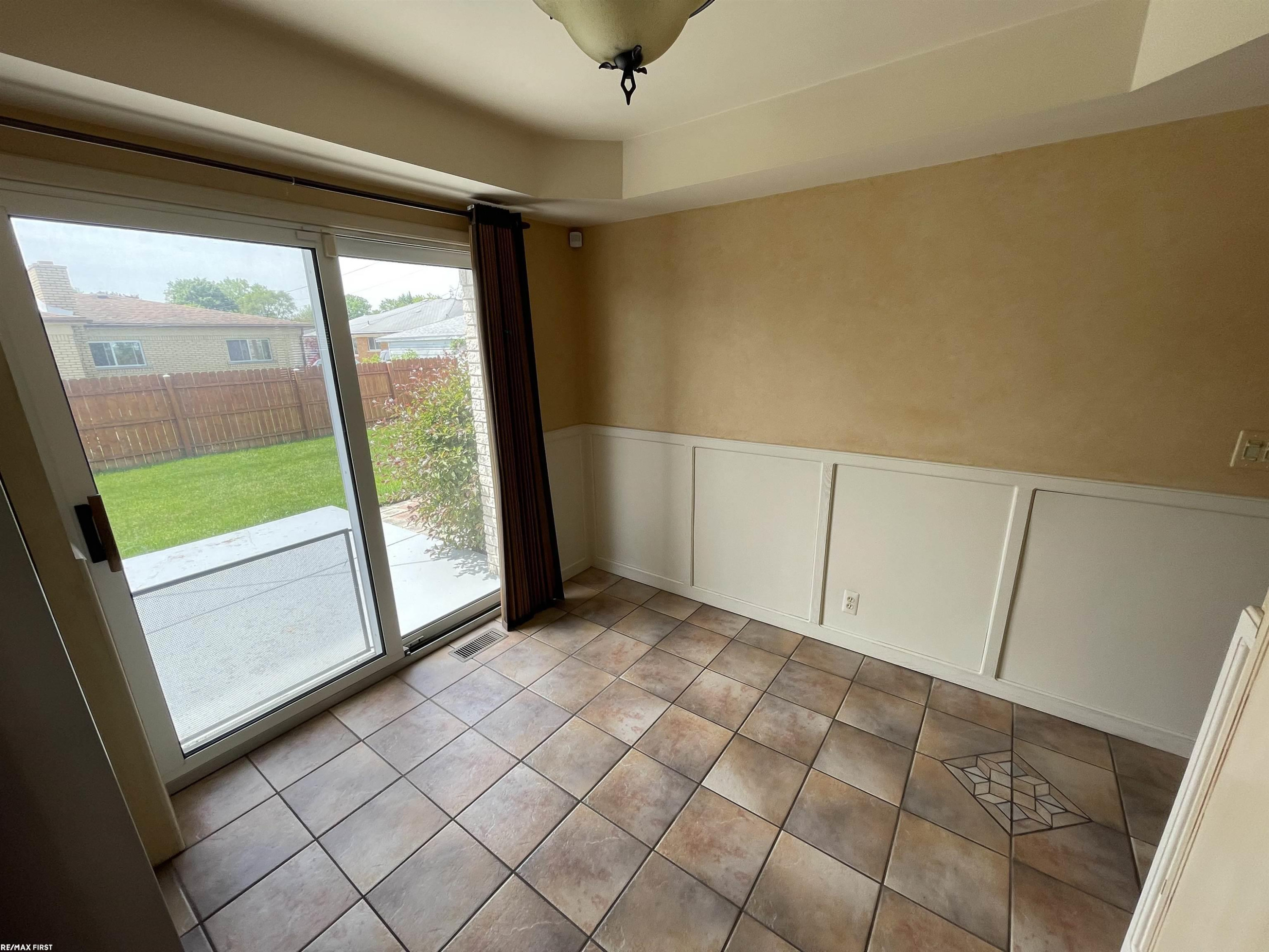 16666 Dort Street, Roseville, MI 48066 — Photo 12