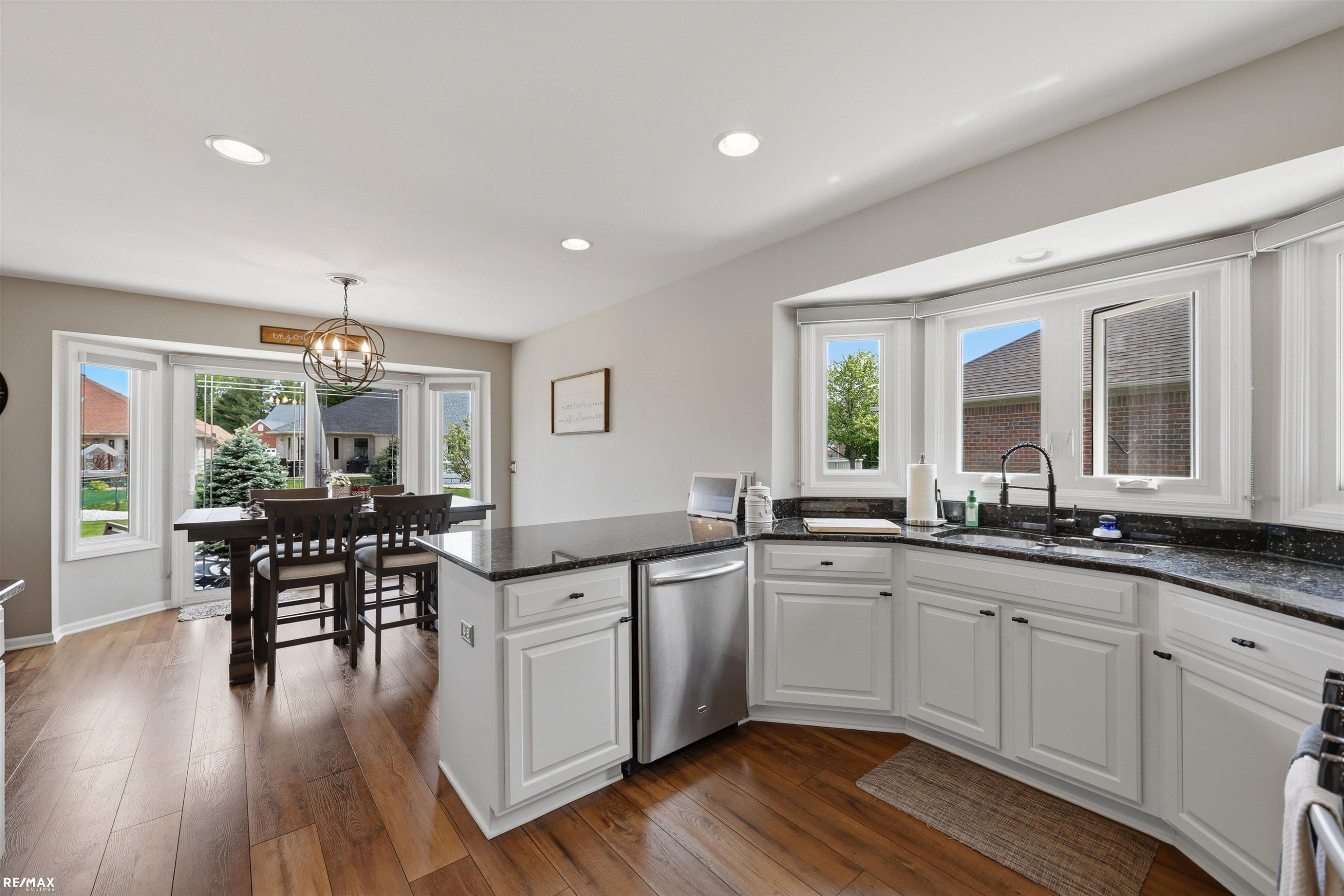 48822 Park Place Drive, MI 48044 — Photo 12