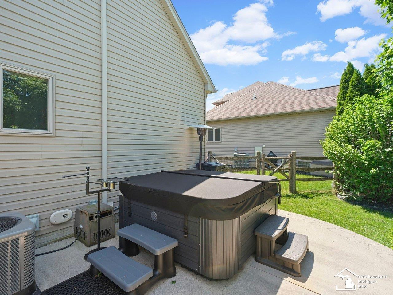 1176 Twin Lakes Drive, Temperance, MI 48182 — Photo 43