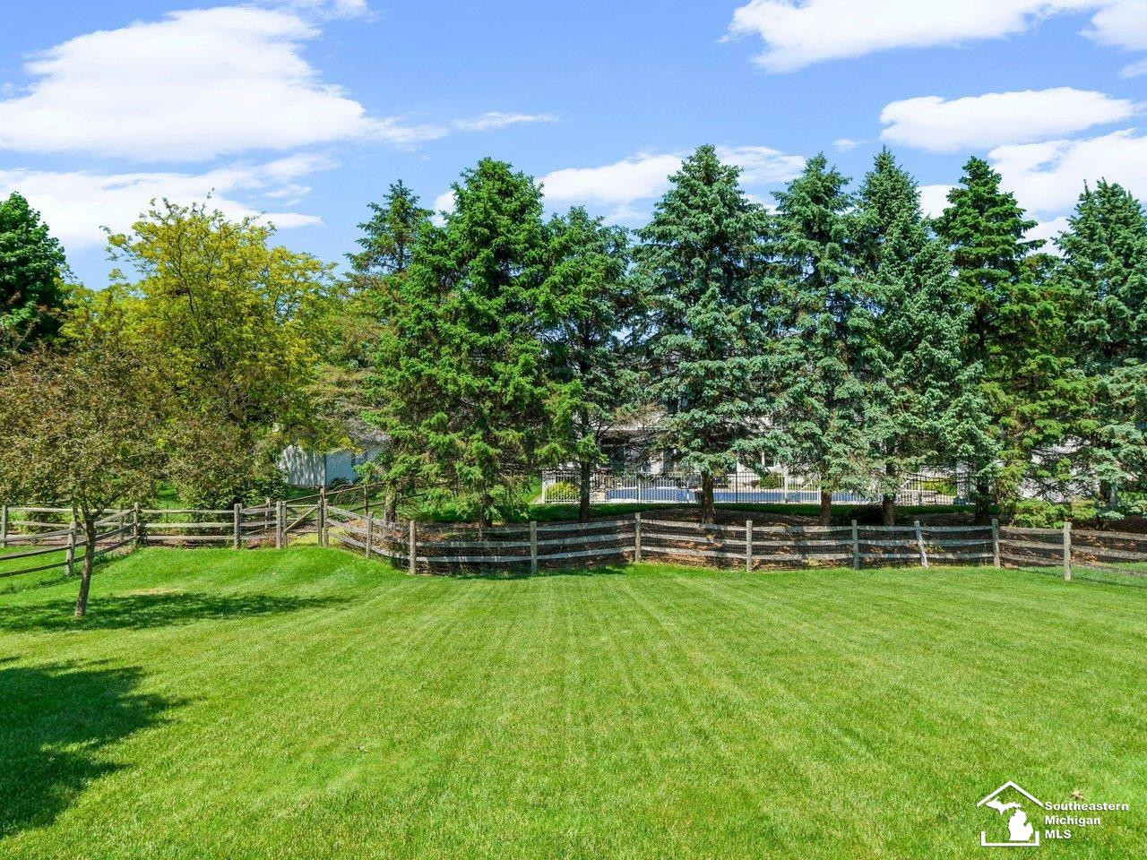 1176 Twin Lakes Drive, Temperance, MI 48182 — Photo 49