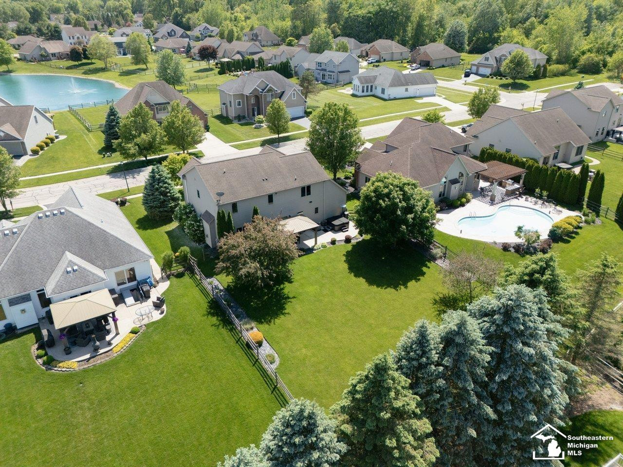 1176 Twin Lakes Drive, Temperance, MI 48182 — Photo 57