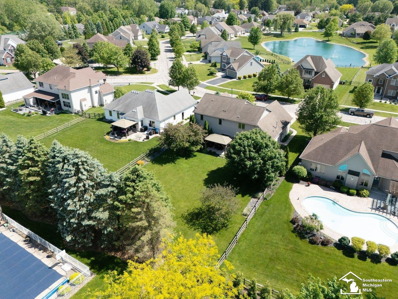 1176 Twin Lakes Drive, Temperance, MI 48182 — Photo 59