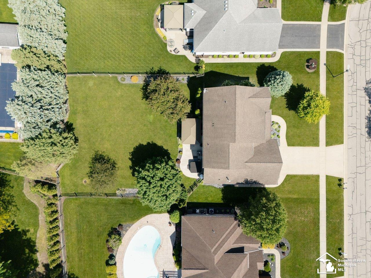 1176 Twin Lakes Drive, Temperance, MI 48182 — Photo 60