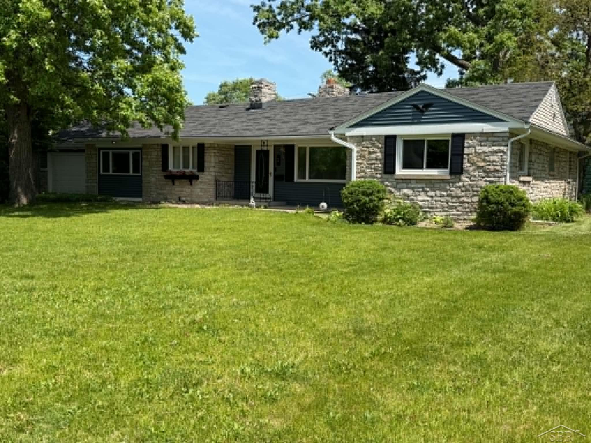 3 Orchard Court, Essexville, MI 48732 — Photo 2