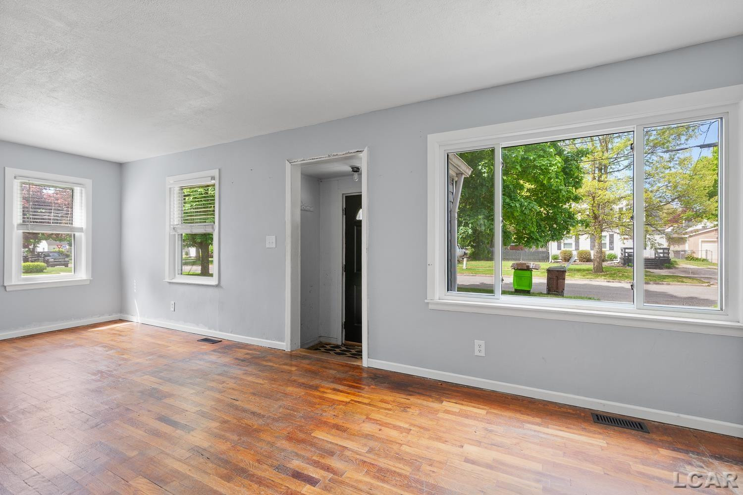 431 Oden Way, Adrian, MI 49221 — Photo 5