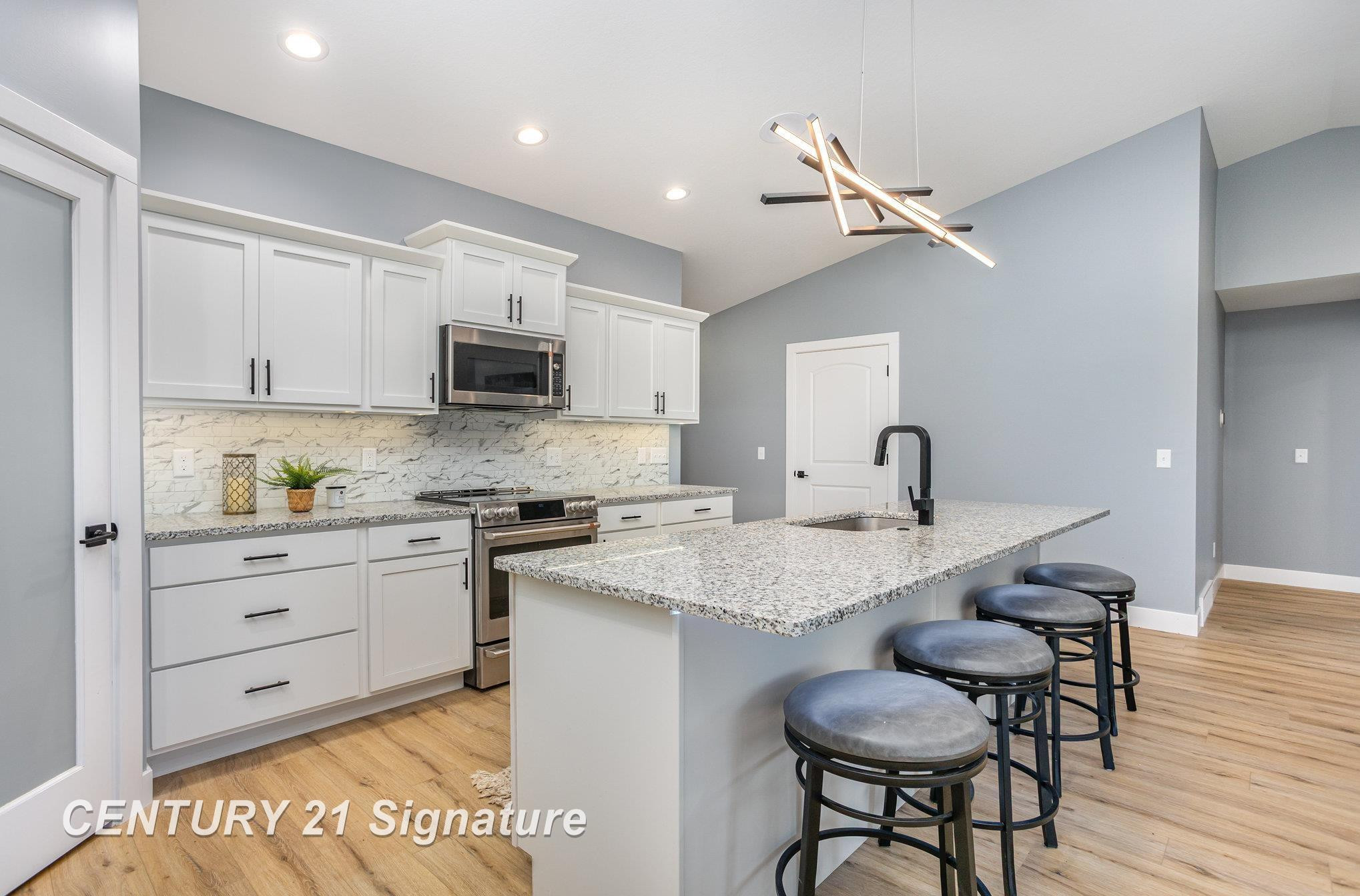 10585 Prairie View Court, Freeland, MI 48623 — Photo 10