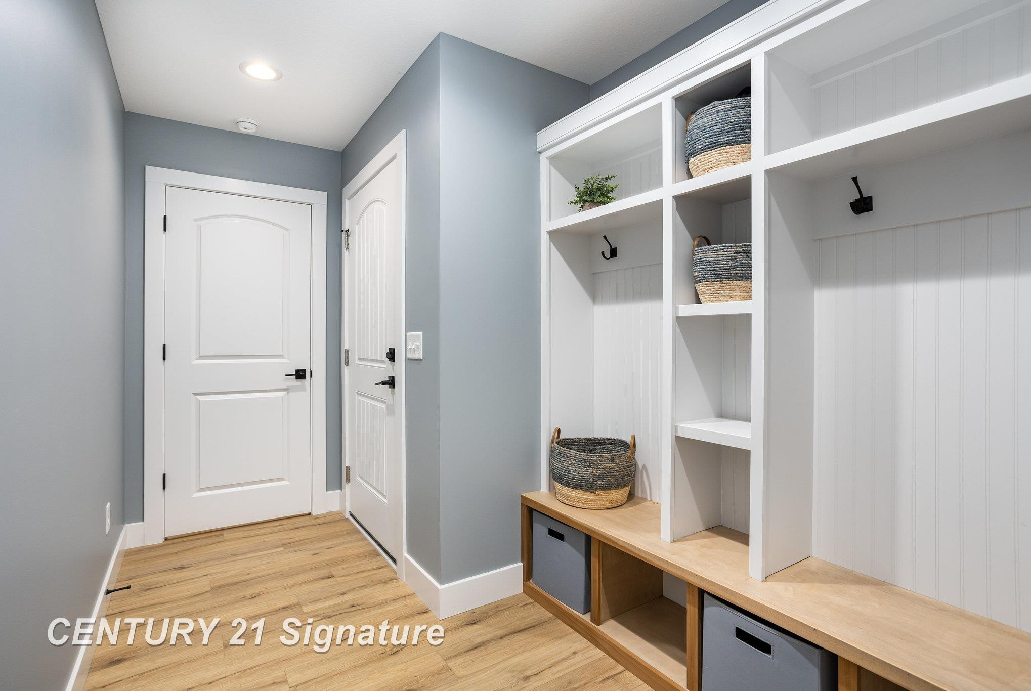 10585 Prairie View Court, Freeland, MI 48623 — Photo 19