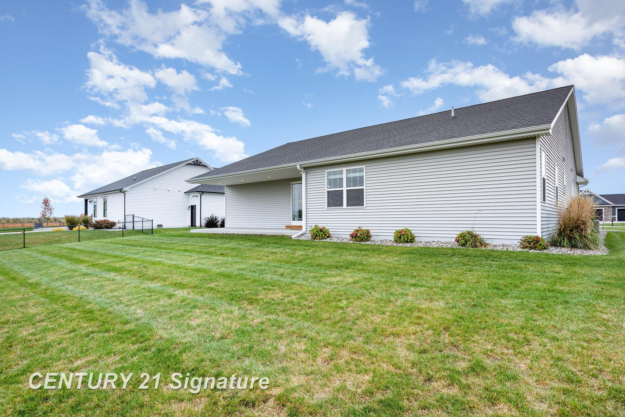 10585 Prairie View Court, Freeland, MI 48623 — Photo 26