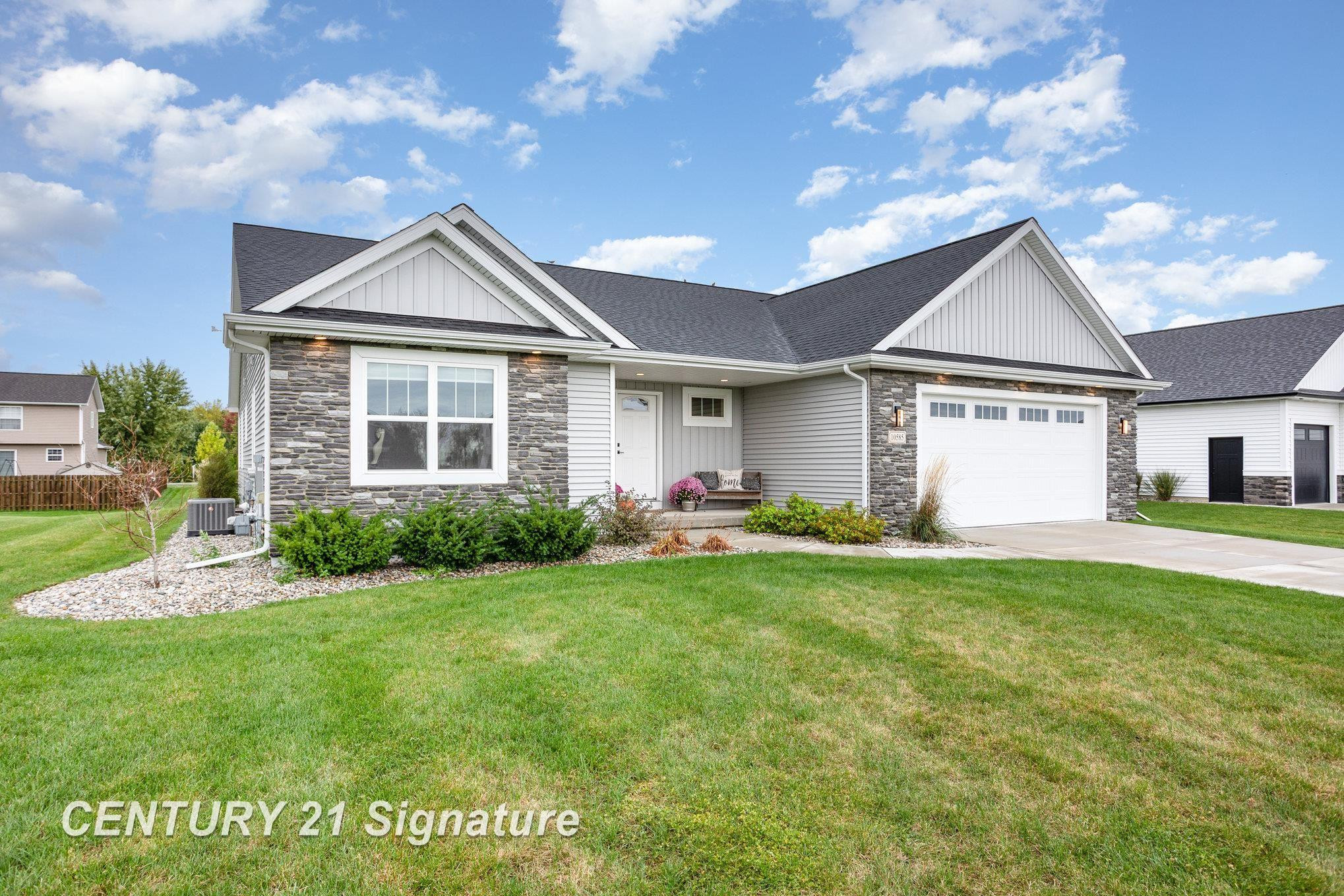 10585 Prairie View Court, Freeland, MI 48623