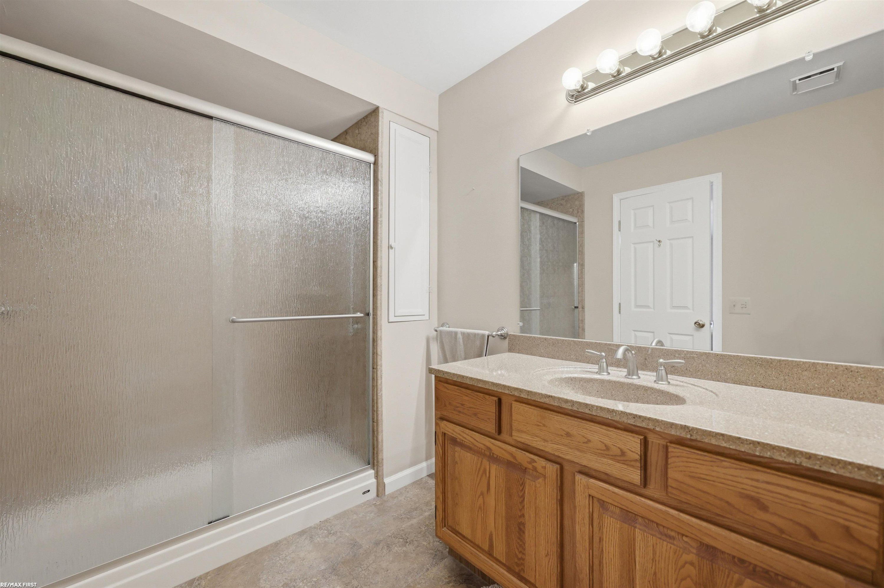 45311 Nottingham Drive, Macomb, MI 48044 — Photo 22