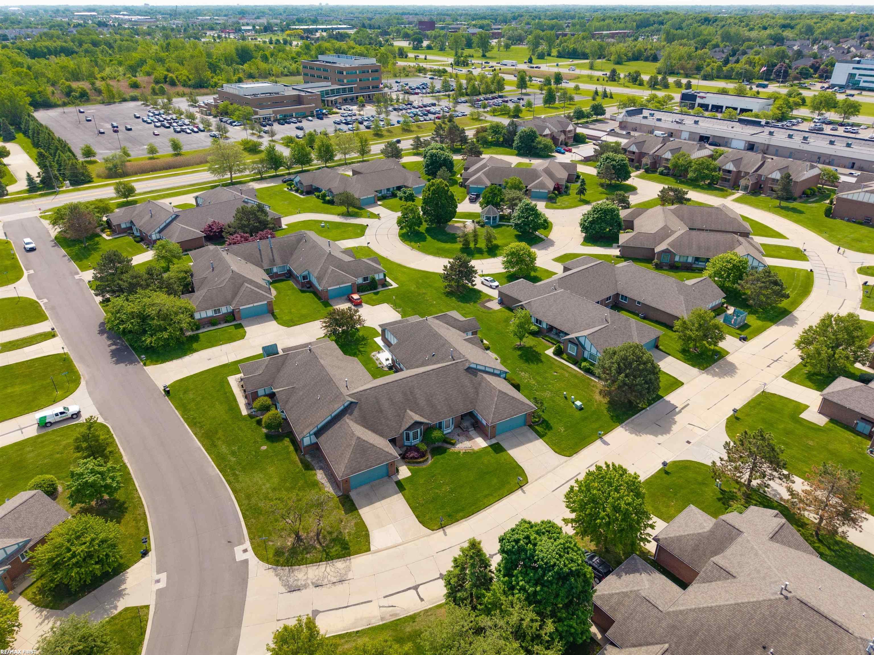 45311 Nottingham Drive, Macomb, MI 48044 — Photo 34