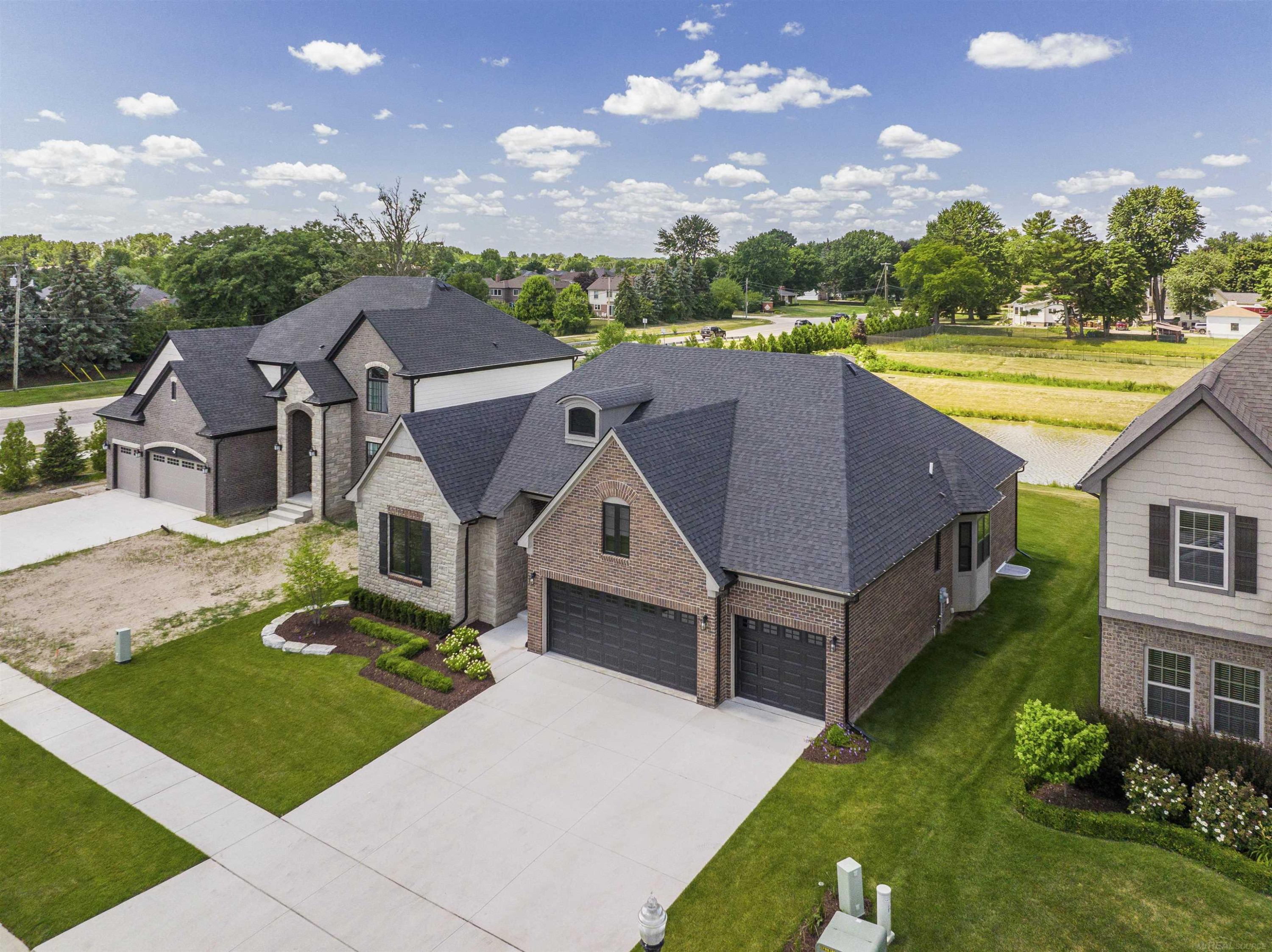 49675 Langford Drive, 216, Macomb, MI 48044 — Photo 3