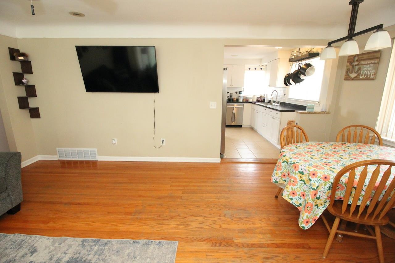 29261 Grant Street, Saint Clair Shores, MI 48081 — Photo 4