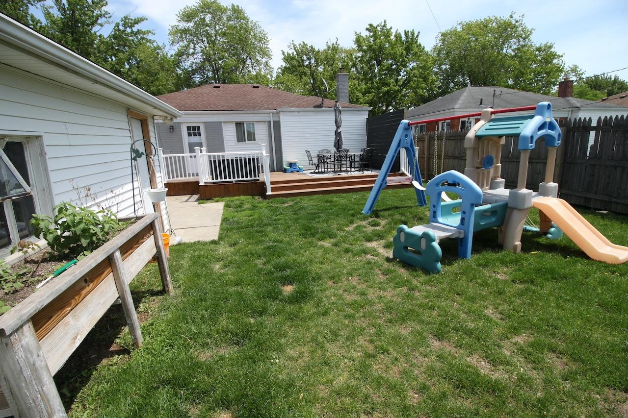 29261 Grant Street, Saint Clair Shores, MI 48081 — Photo 25