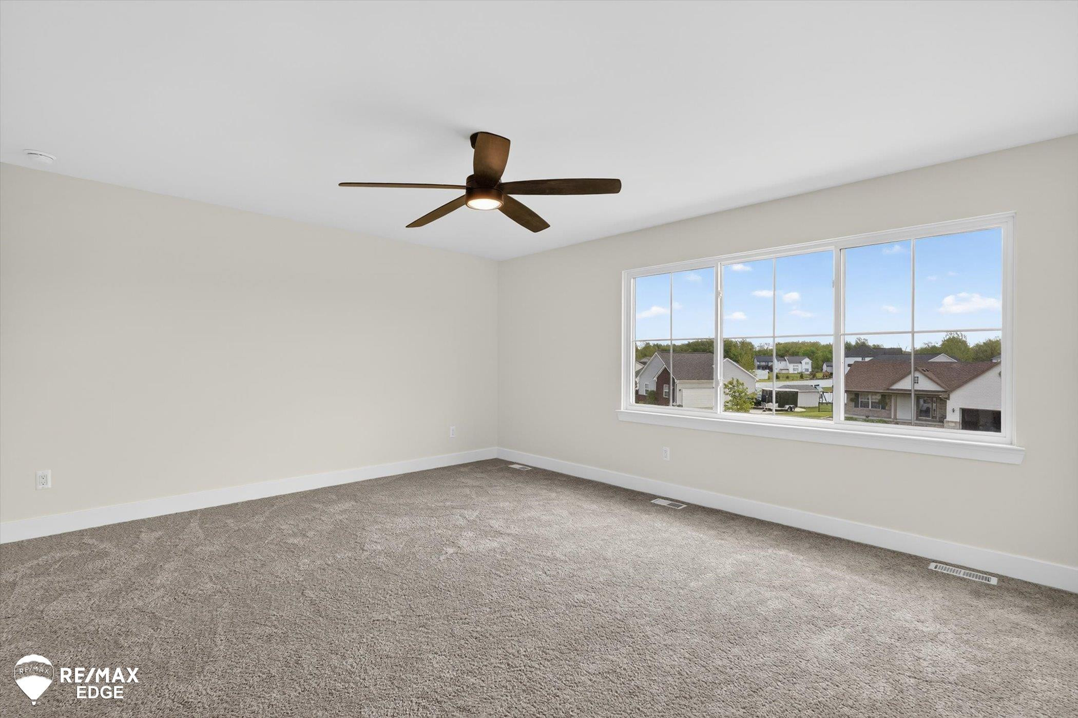 8080 Peninsula Circle, Grand Blanc, MI 48439 — Photo 17