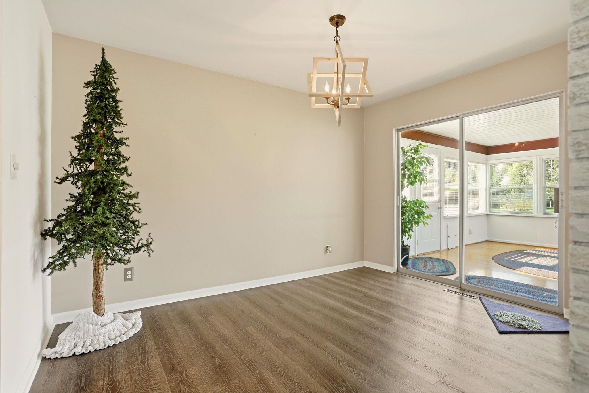 469 Sunburst Drive, Frankenmuth, MI 48734 — Photo 12