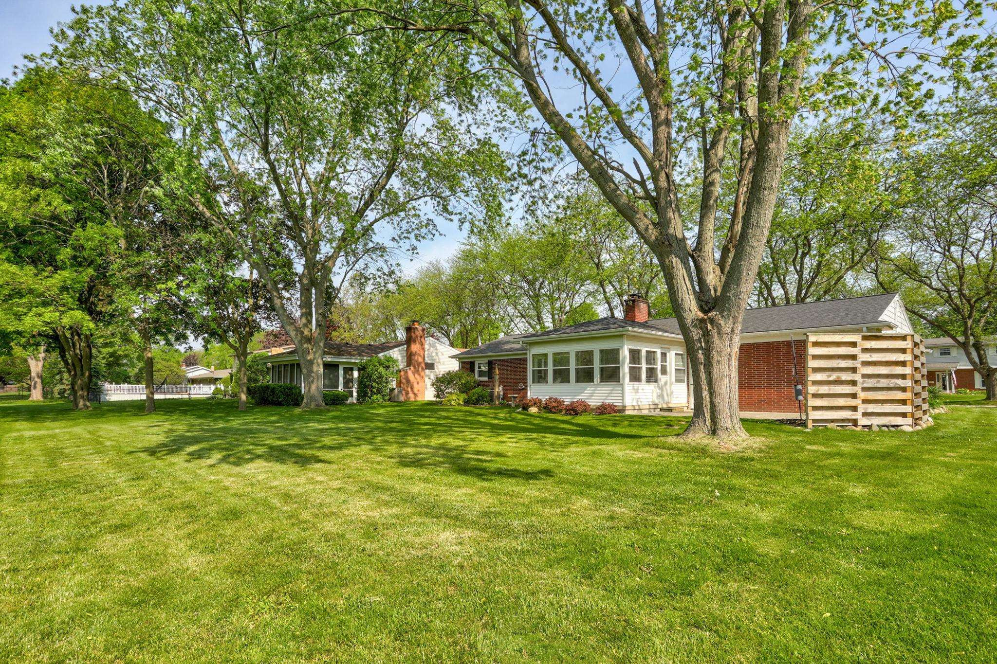 469 Sunburst Drive, Frankenmuth, MI 48734 — Photo 44