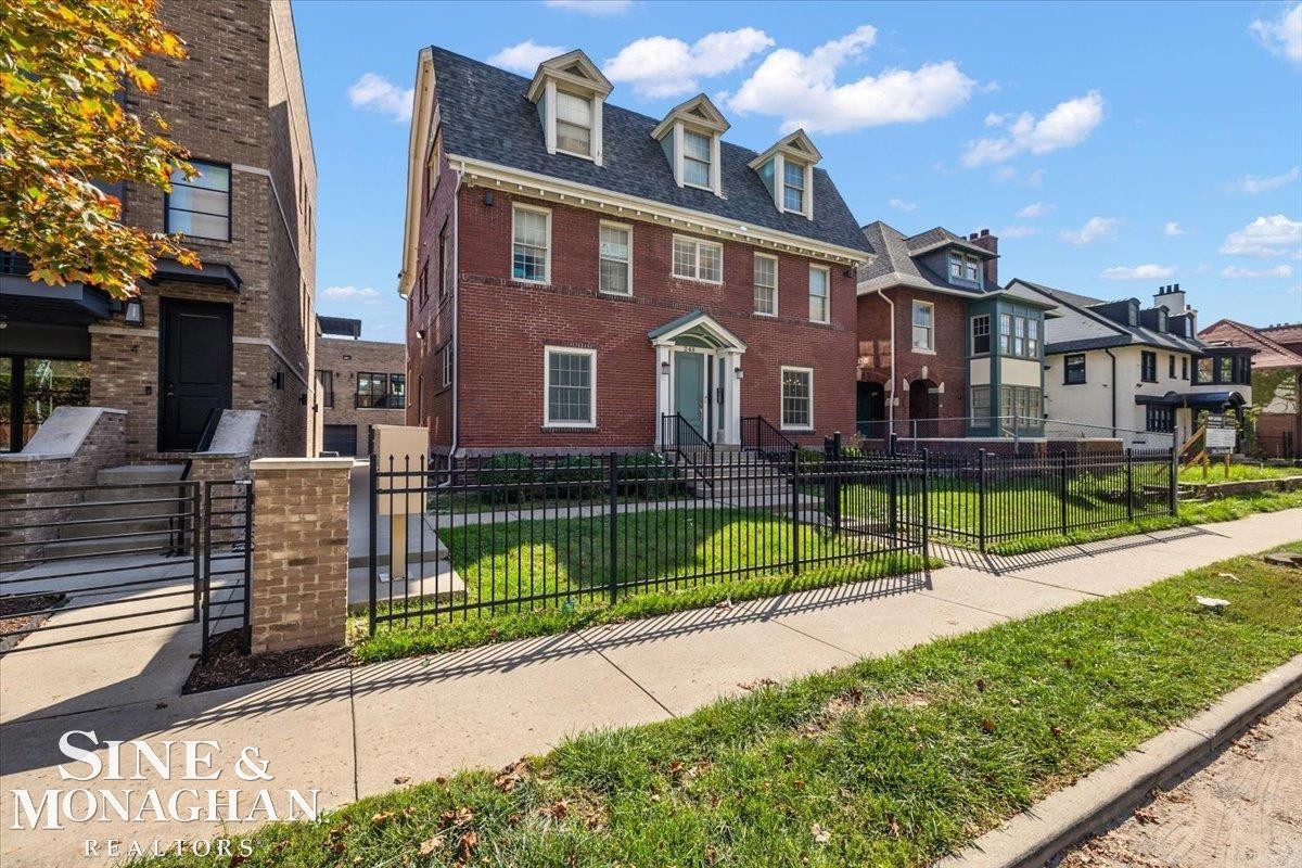 248 Mack Ave apt #2 Road, Detroit, MI 48201 — front exterior