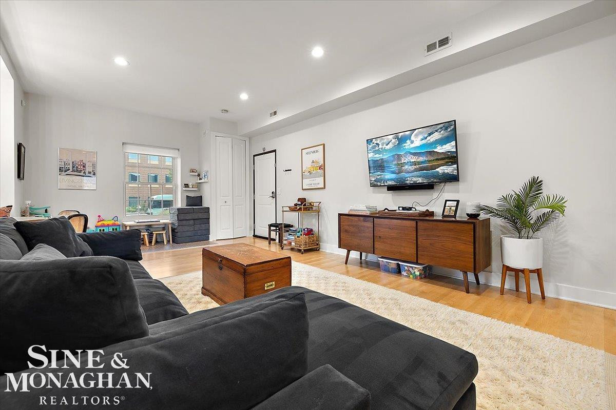 248 Mack Ave apt #2 Road, Detroit, MI 48201 — Photo 4
