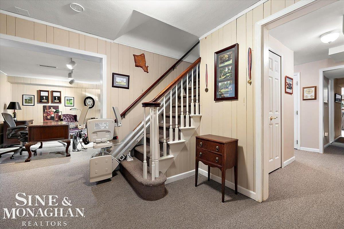683 Lochmoor Boulevard, Grosse Pointe Woods, MI 48236 — Photo 6