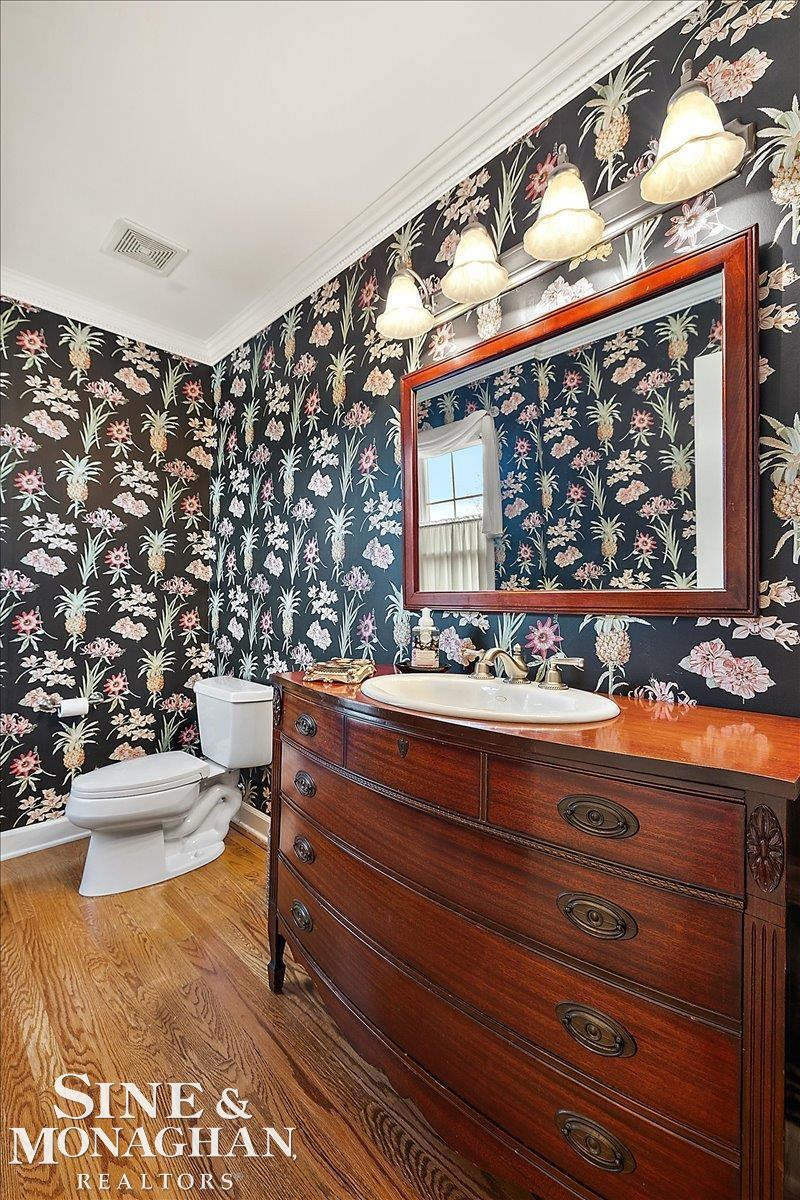 683 Lochmoor Boulevard, Grosse Pointe Woods, MI 48236 — Photo 14