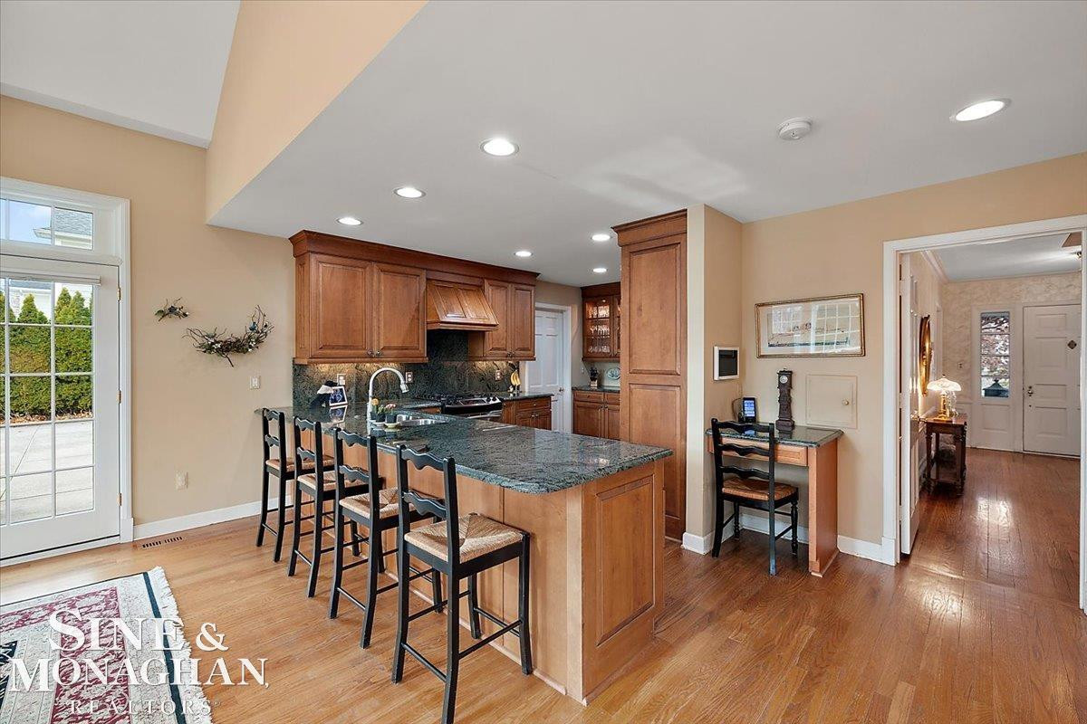 683 Lochmoor Boulevard, Grosse Pointe Woods, MI 48236 — Photo 15
