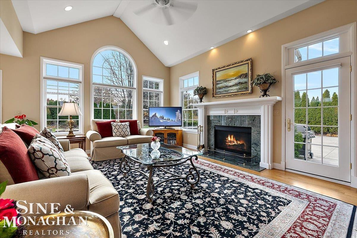 683 Lochmoor Boulevard, Grosse Pointe Woods, MI 48236 — Photo 20