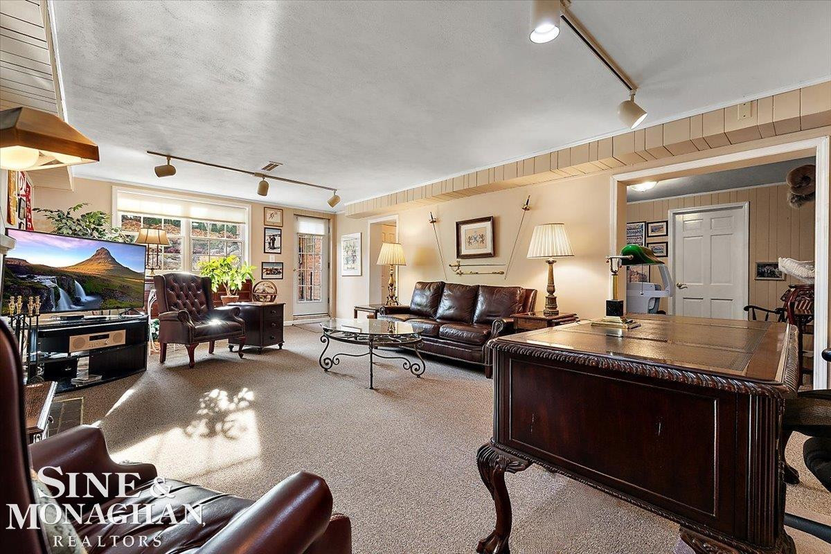 683 Lochmoor Boulevard, Grosse Pointe Woods, MI 48236 — Photo 39