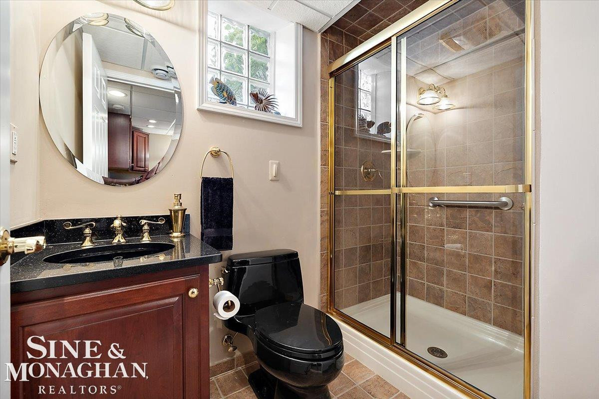 683 Lochmoor Boulevard, Grosse Pointe Woods, MI 48236 — Photo 46
