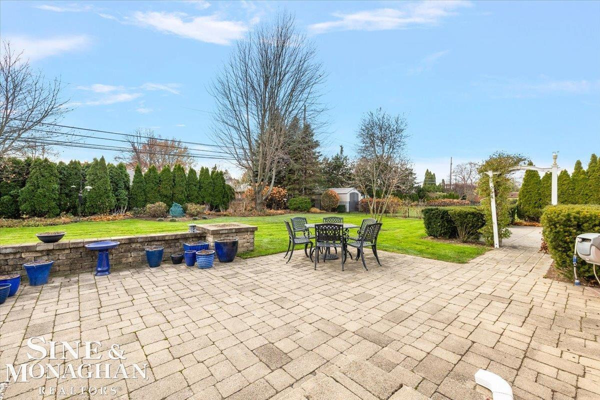 683 Lochmoor Boulevard, Grosse Pointe Woods, MI 48236 — Photo 74