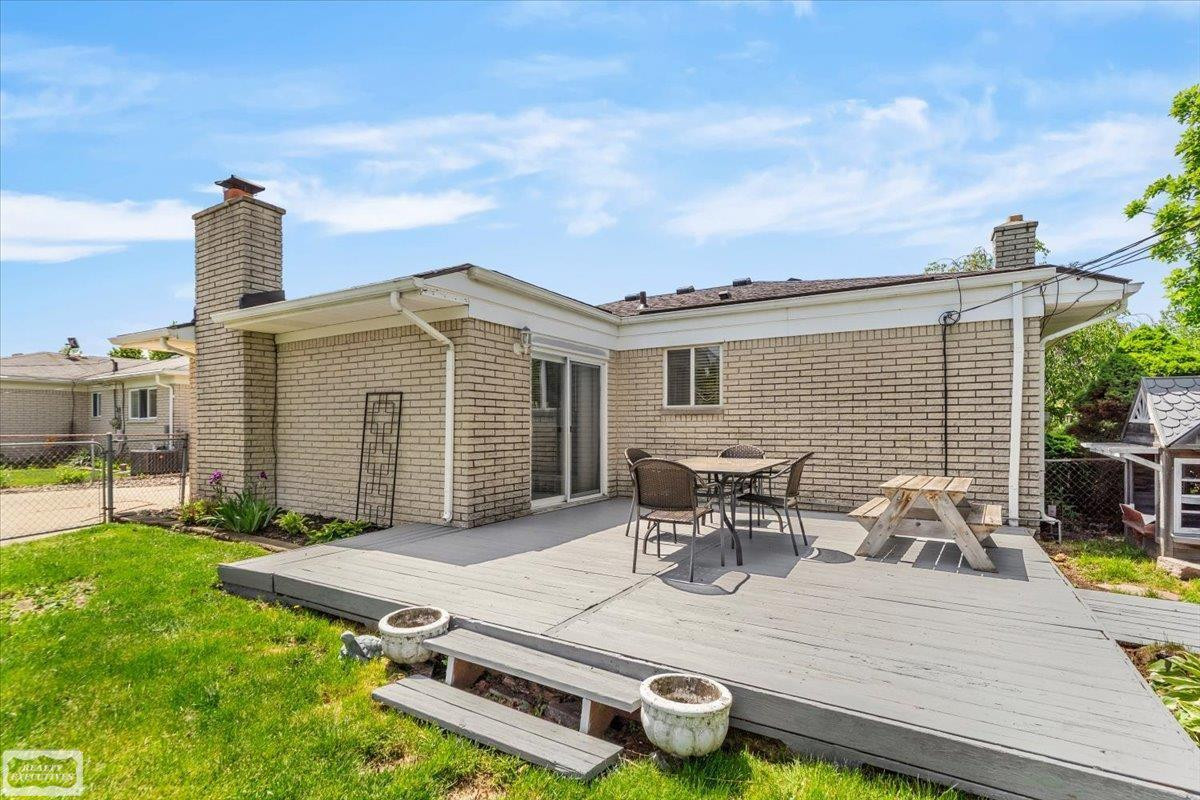 30232 Gloede Drive, Warren, MI 48088 — Photo 29