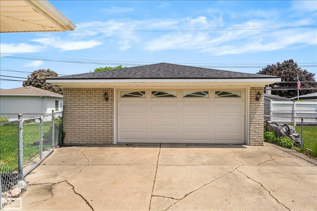 30232 Gloede Drive, Warren, MI 48088 — Photo 30