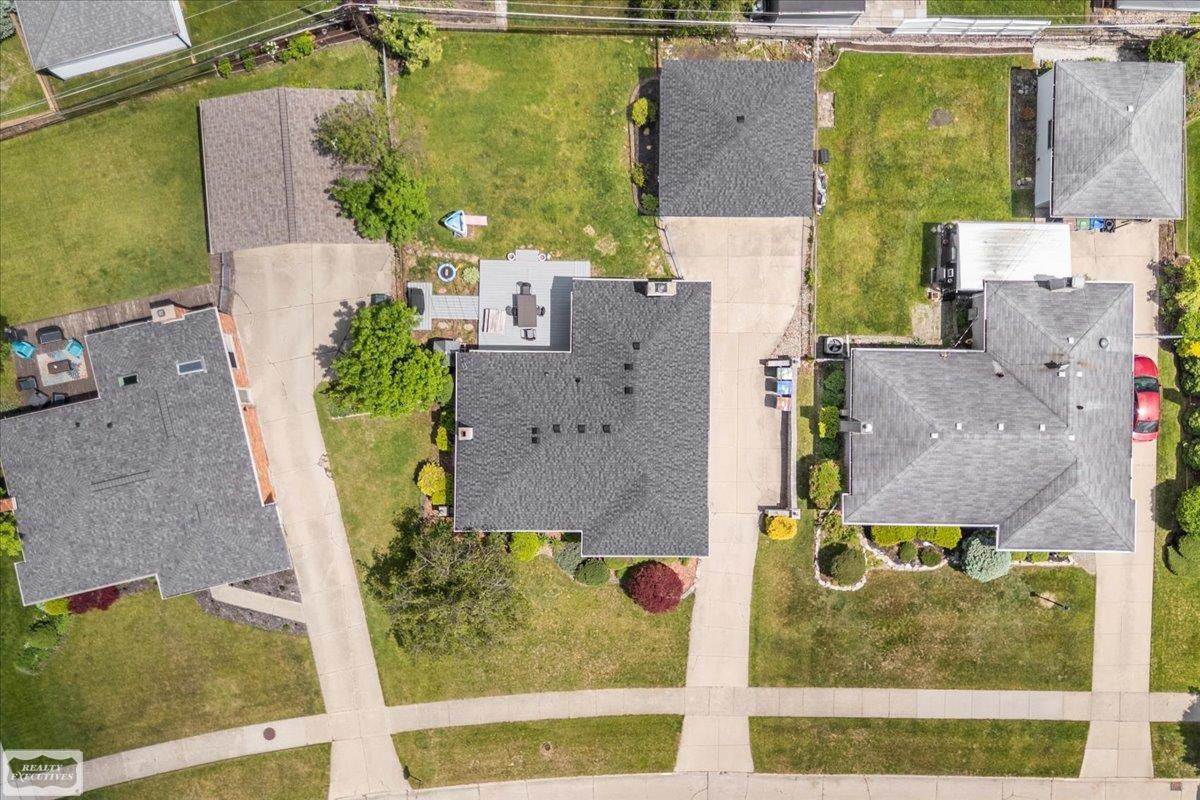 30232 Gloede Drive, Warren, MI 48088 — Photo 36