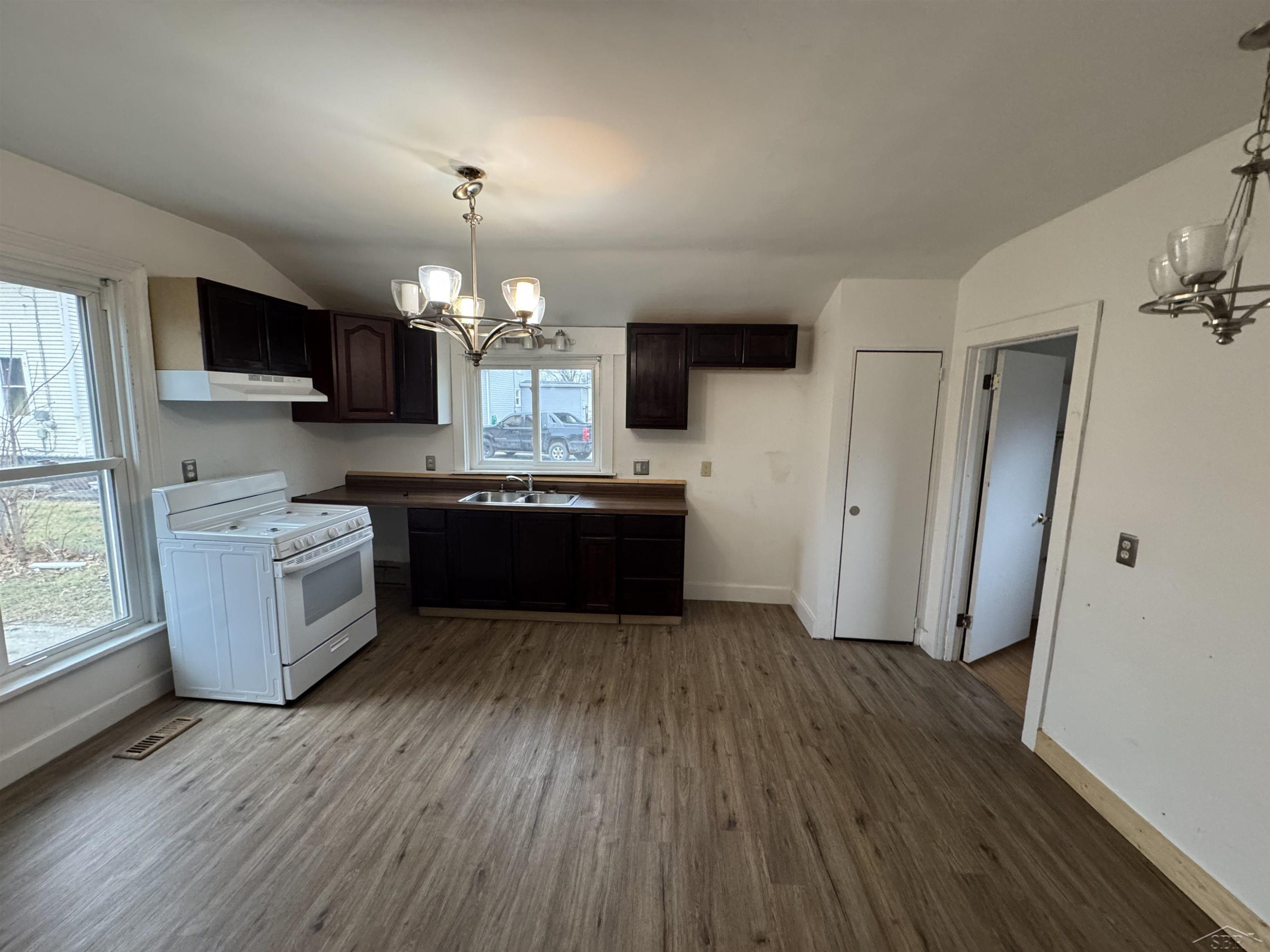 709 Atwater Street, Saginaw, MI 48601 — Photo 3