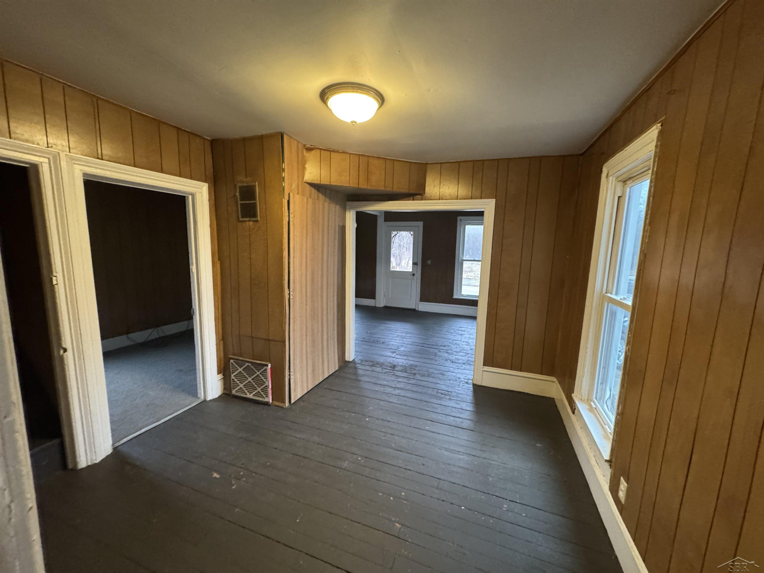 709 Atwater Street, Saginaw, MI 48601 — Photo 9