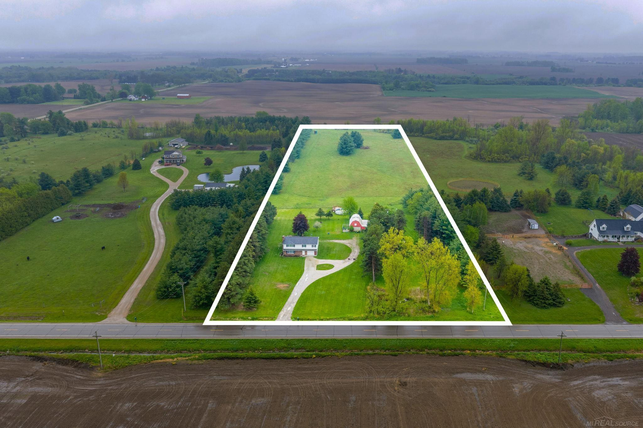 4394 Deckerville Road, Deckerville, MI 48427 — Photo 4