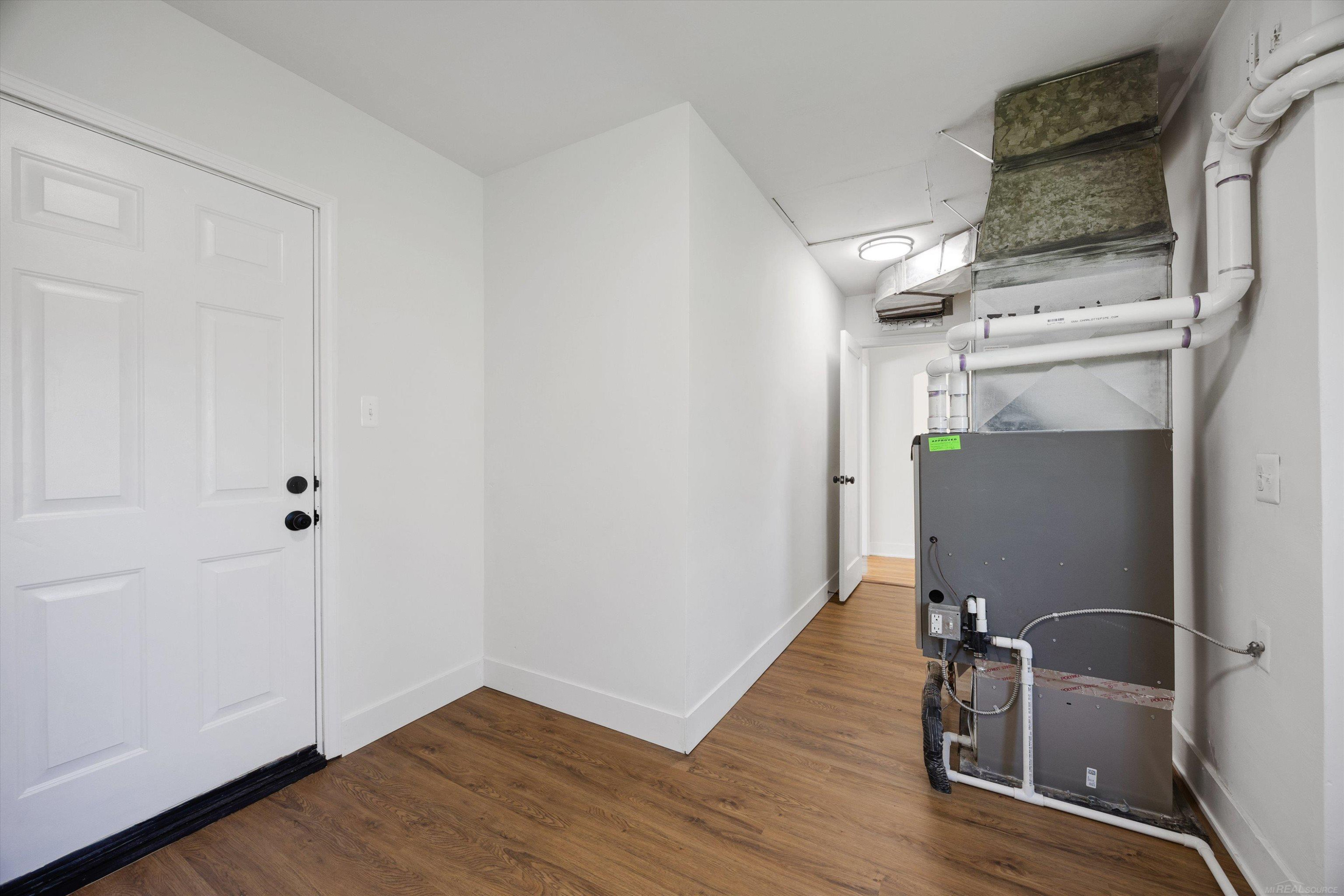 7553 Nichols Street, Utica, MI 48317 — Photo 17