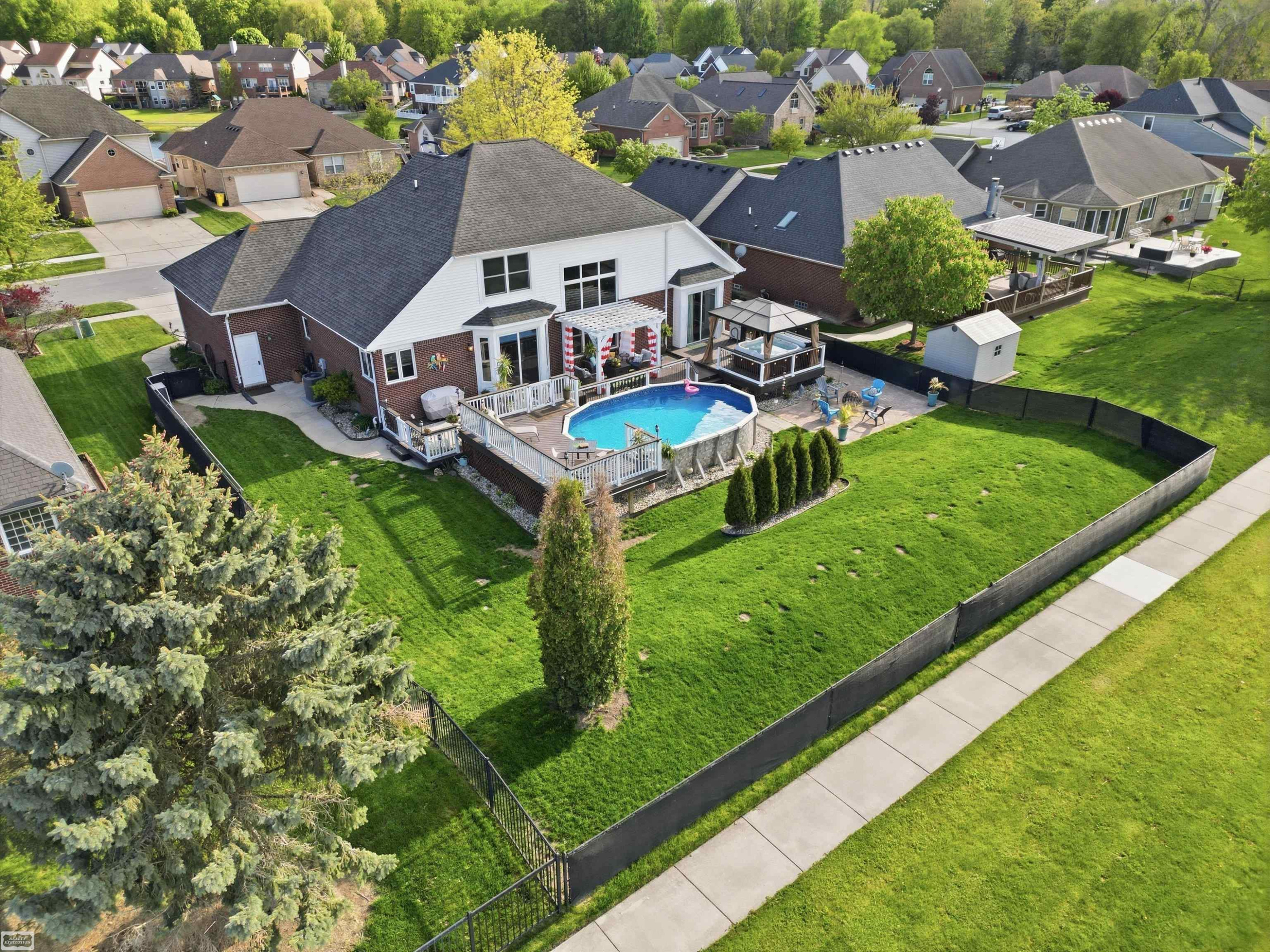 36531 N Pointe Drive, New Baltimore, MI 48047 — Photo 6