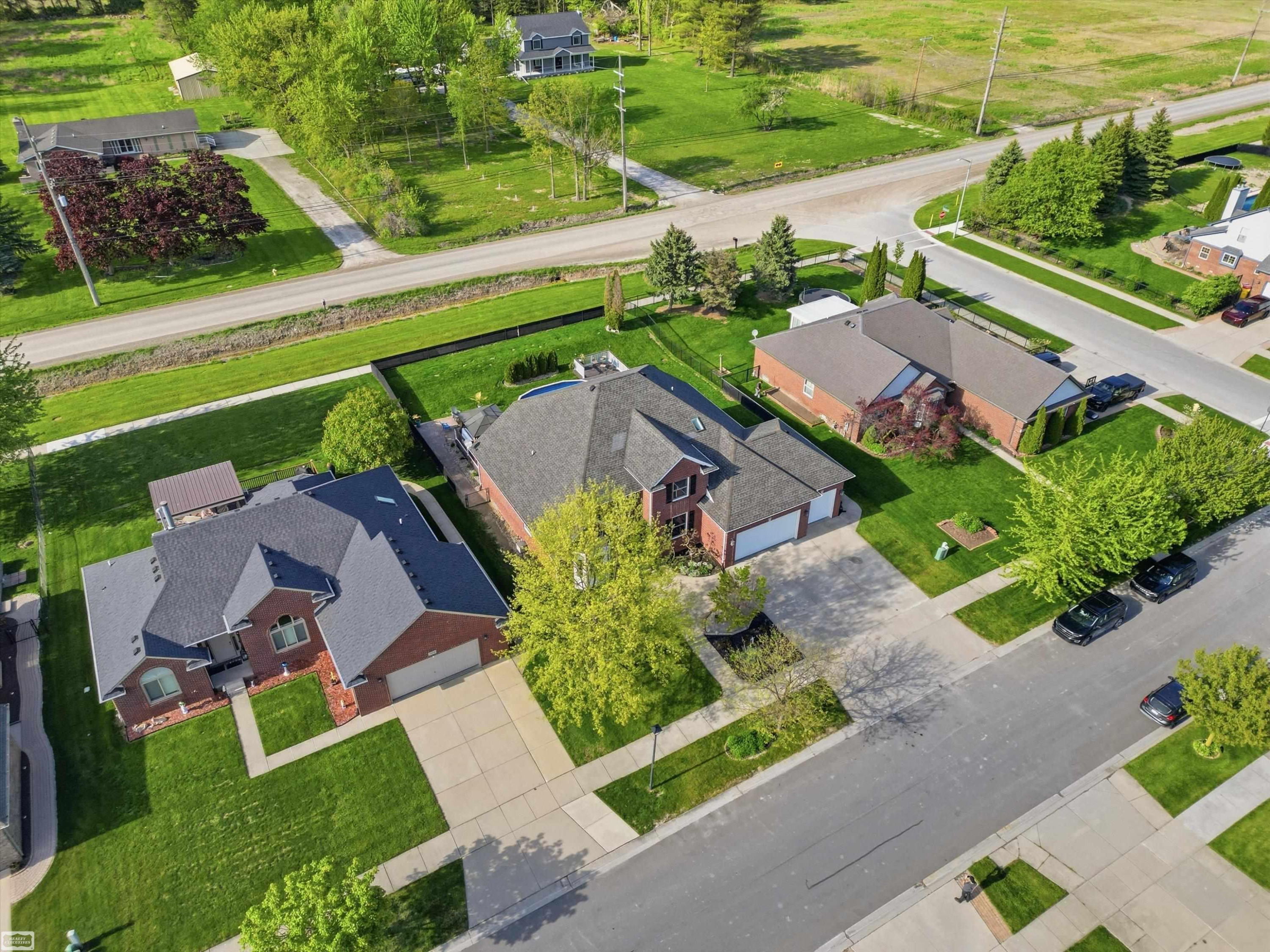 36531 N Pointe Drive, New Baltimore, MI 48047 — Photo 10