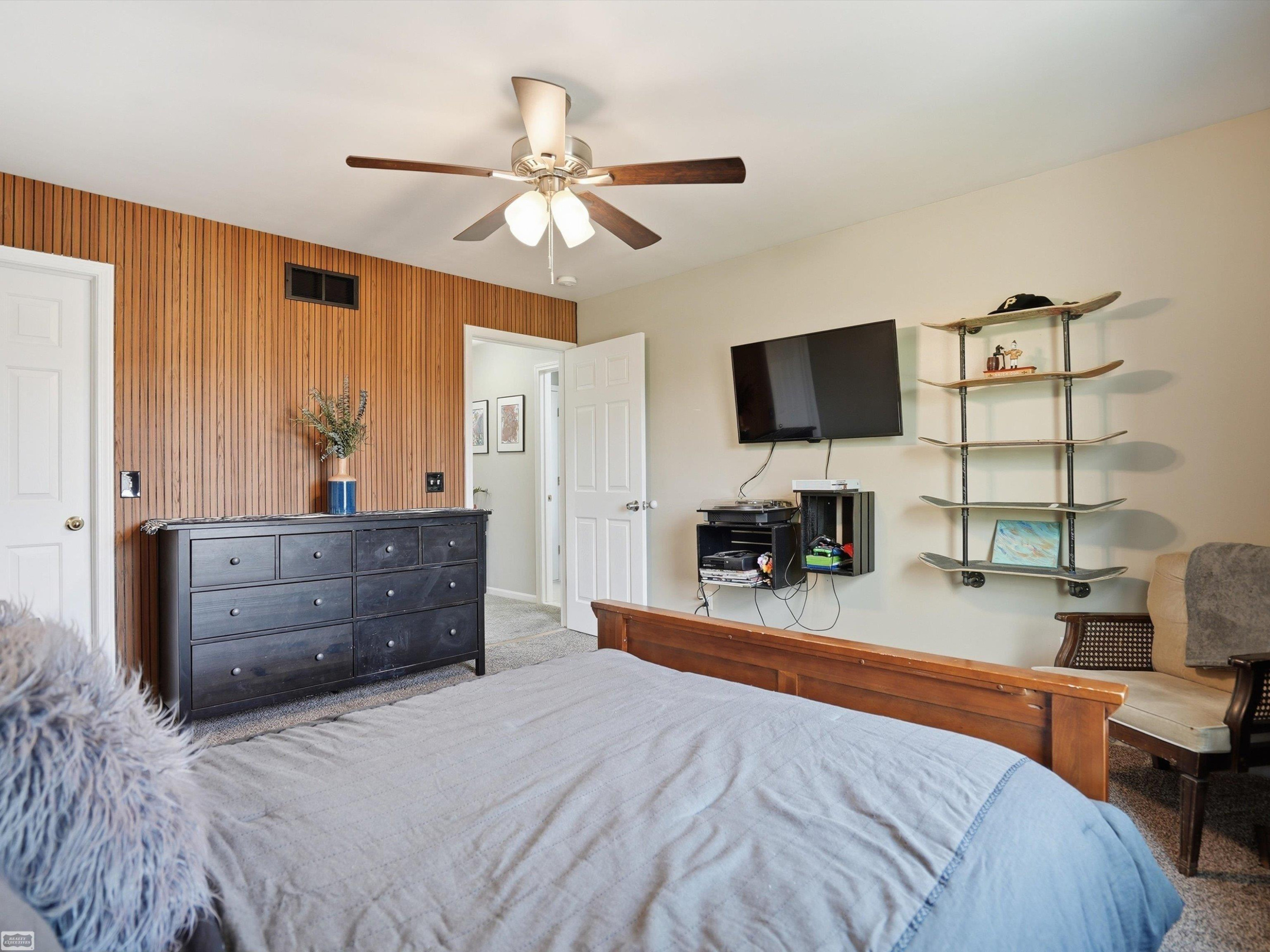 36531 N Pointe Drive, New Baltimore, MI 48047 — Photo 42
