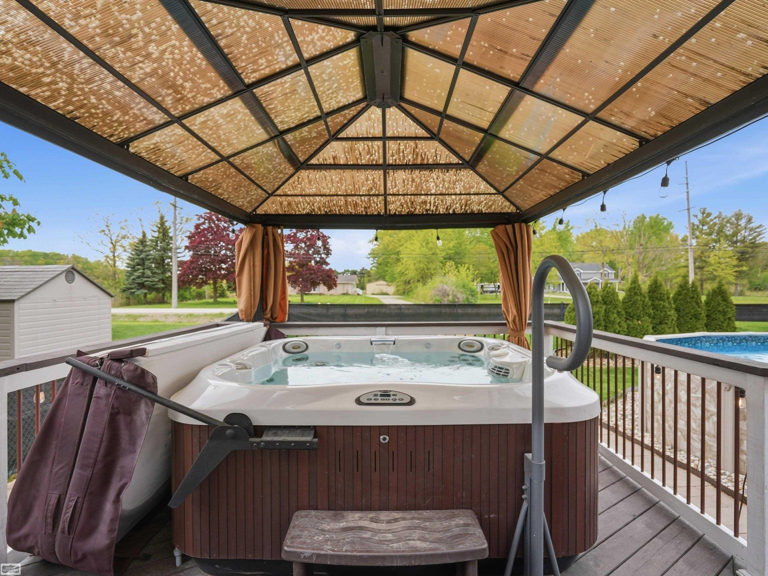 36531 N Pointe Drive, New Baltimore, MI 48047 — Photo 58