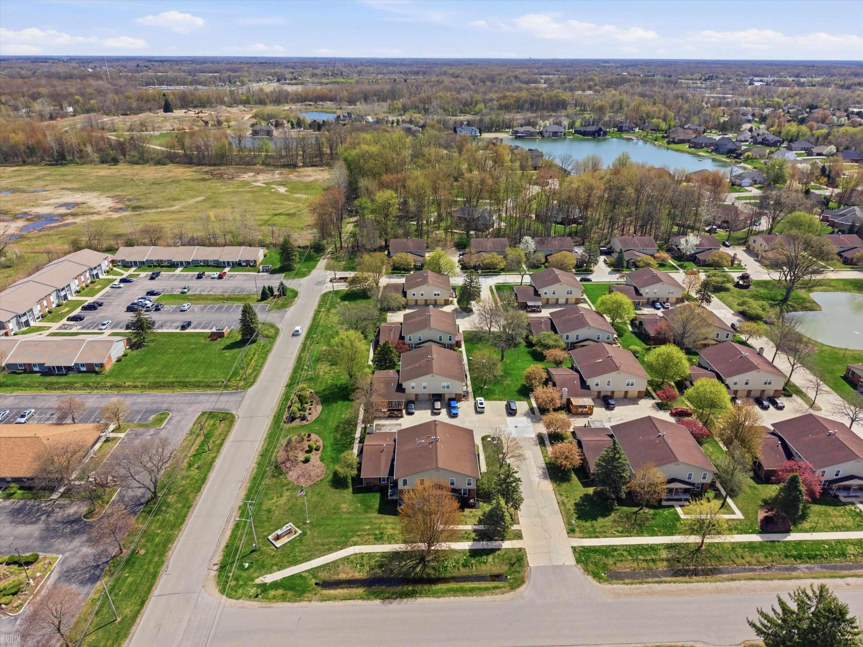 68463 Rosewood Lane, 15, Richmond, MI 48062 — Photo 36