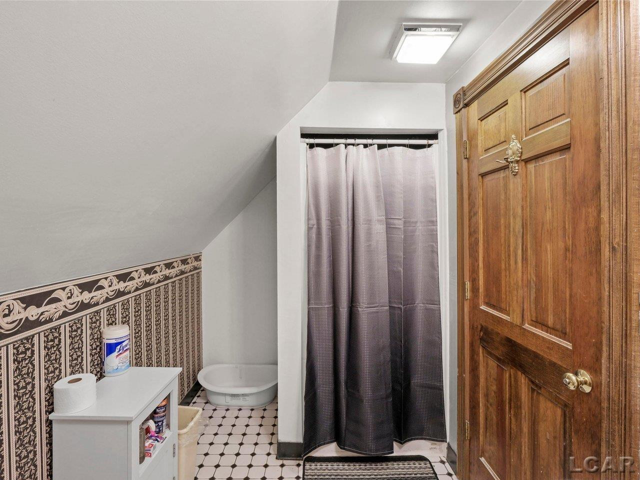 226 Giles Avenue, Blissfield, MI 49228 — Photo 40